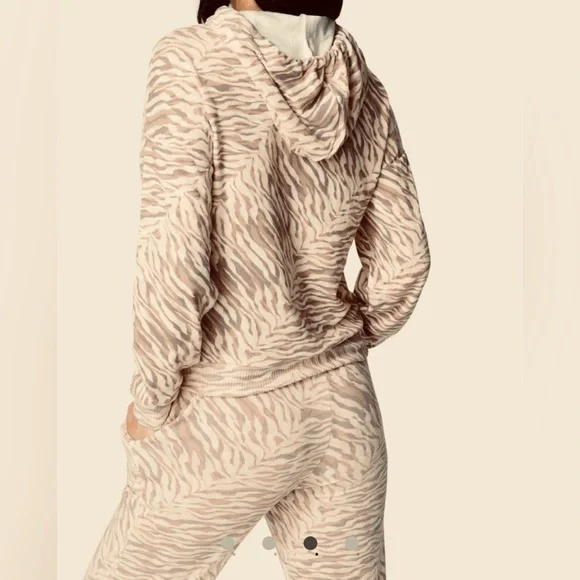 bebe, SET Jogger & Hoddie - NWT - Picture 10 of 14